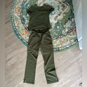 Mandala Scrubs Olive Green - small top medium bottom set